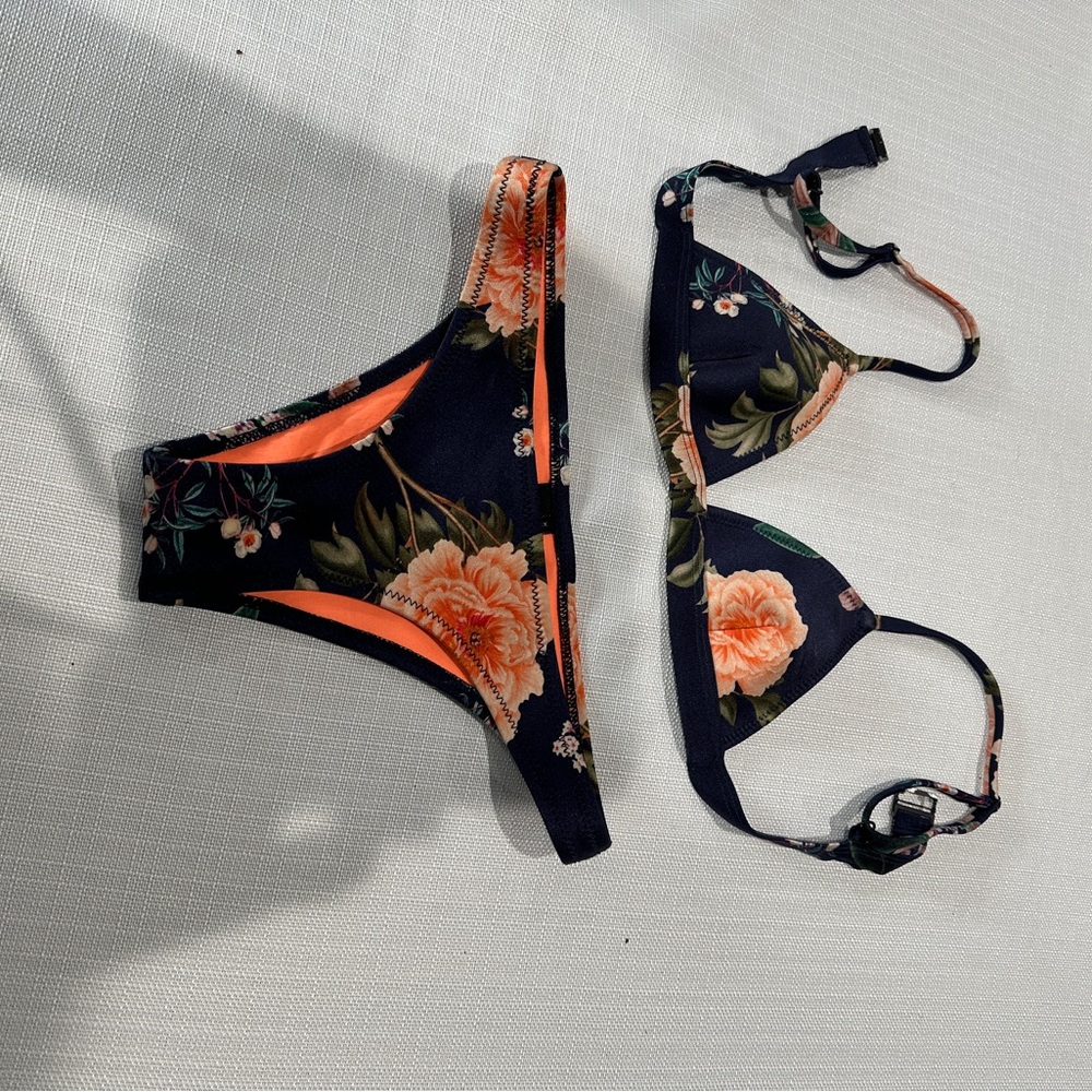 New Triangl Swimwear Delilah Bikini Bottom Only XS 2 pc Neoprene SWIM